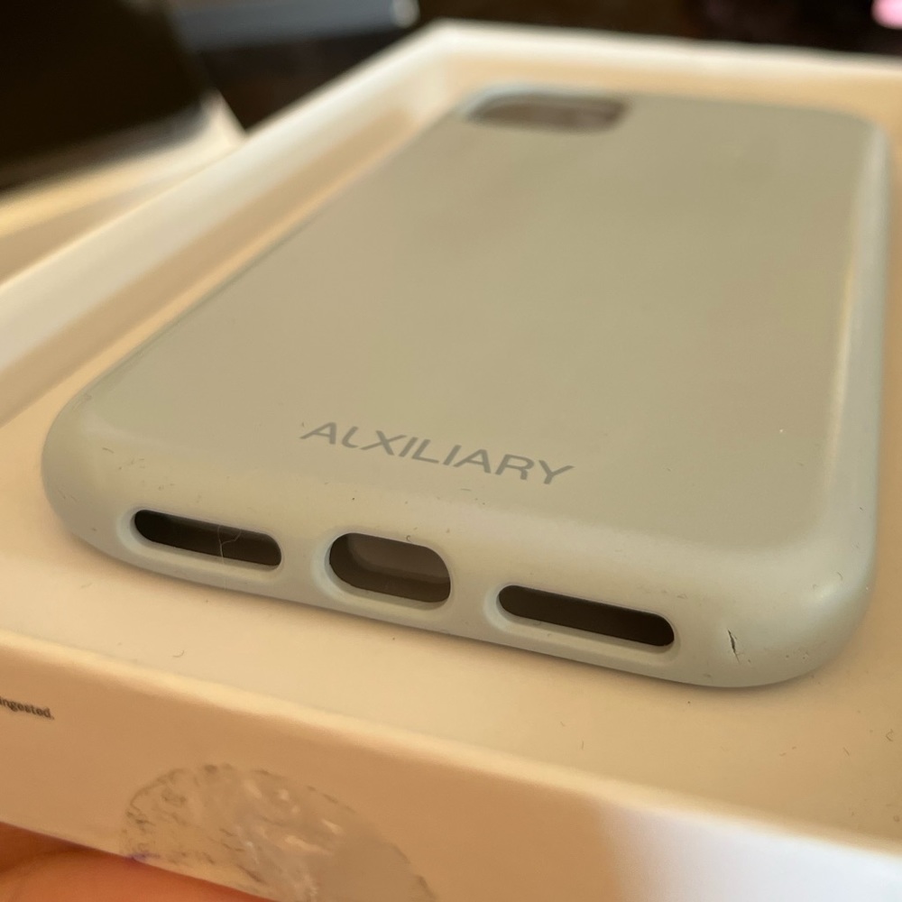 Auxiliary Case - Picture 2 of 3